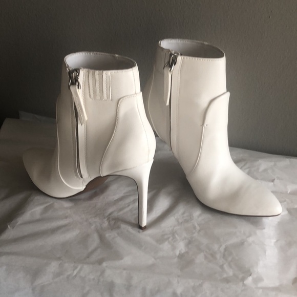 SOLD White high heel ankle boots Who What Wear size 6 1/2 - Picture 2 of 4